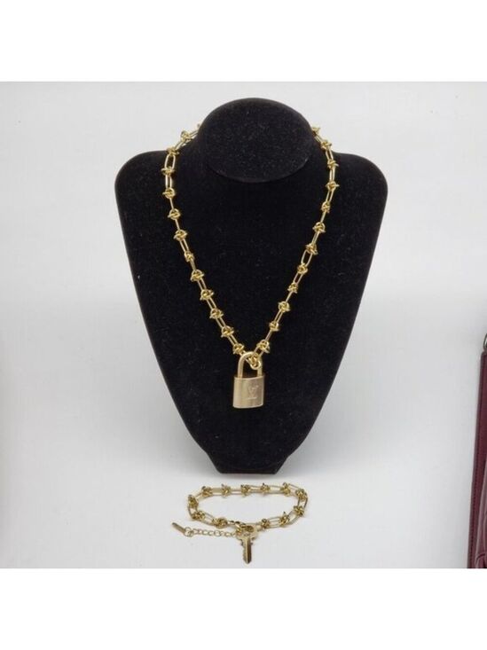 Louis Vuitton Jewelry - Louis Vuitton Gold Padlock w/Unbranded Stainless Steel 18k Plated Chain&Bracelet